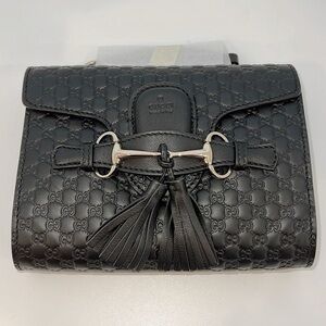 GUCCI BLACK MICROGUCCISSIMA LEATHER MINI EMILY SHOULDER BAG